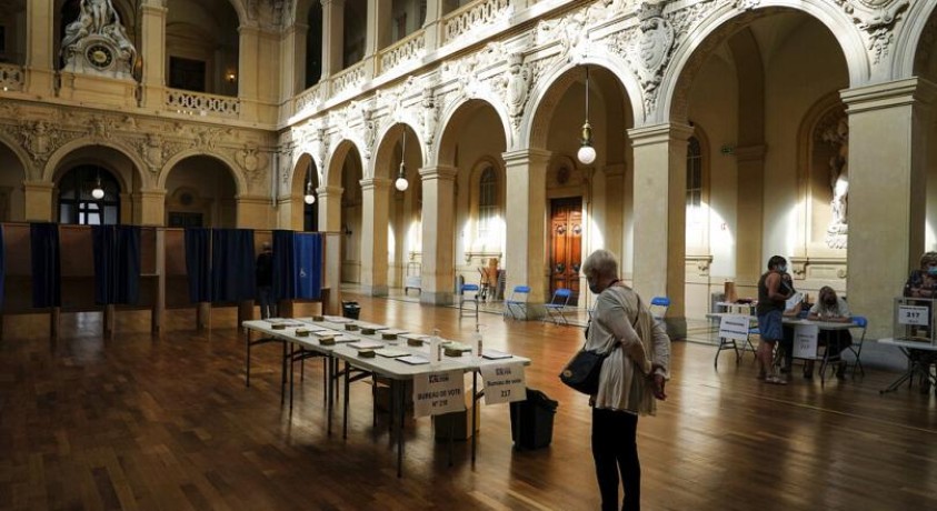 საფრანგეთში ამომრჩევლის რეკორდულად დაბალი აქტივობა გამოვლინდა