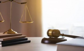 როგორ კითხულობენ მართლმსაჯულების შესახებ ჩანაწერს შარლ მიშელის დოკუმენტში