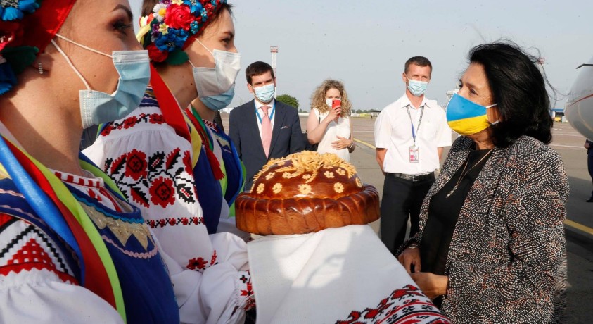 კიევში პრეზიდენტის სასახლეში სალომე ზურაბიშვილის დახვედრის ოფიციალური ცერემონია გაიმართება