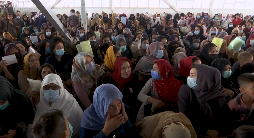 ავღანელები თალიბანის მმართველობის დამყარების შიშით ქვეყანას ტოვებენ