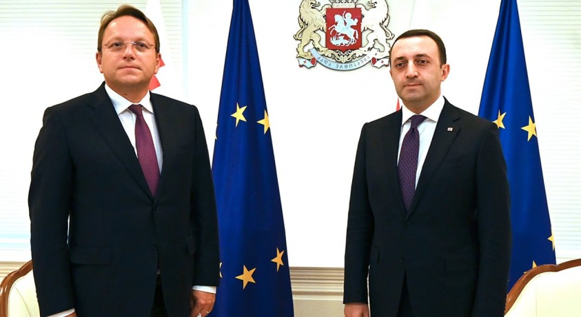 „ქვეყანაში უნდა არსებობდეს გამოხატვის თავისუფლება“, – ევროკომისარი ოლივერ ვარჰეი