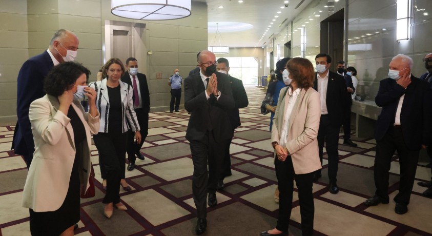 ევრიპული საბჭოს პრეზიდენტი შარლ მიშელი ოპოზიციის წარმომადგენლებს შეხვდა