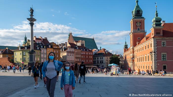 პოლონეთში მრევლი კათოლიკურ ეკლესიას ტოვებს