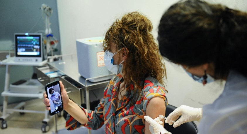 საქართველოში კორონავირუსის საწინააღმდეგო ვაქცინაცია რეკორდულად დიდი რაოდენობის ადამიანმა ჩაიტარა