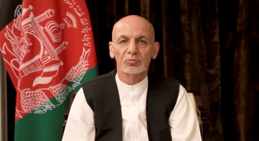 ავღანეთიდან გაქცეული პრეზიდენტი მიმართვას ავრცელებს