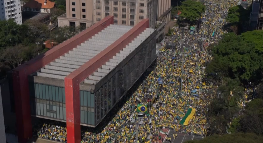 ბოლსონარუს მომხრეებმა და მოწინააღმდეგეებმა საპროტესტო აქციები გამართეს