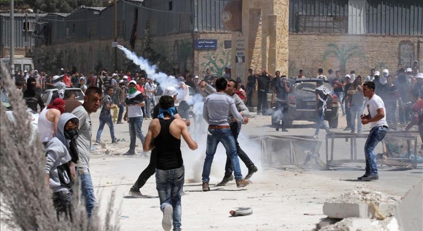 გილბოას ციხიდან გაქცეულების მხარდამჭერ აქციაზე სამართალდამცველები დემონსტრანტებს დაუპირისპირდნენ