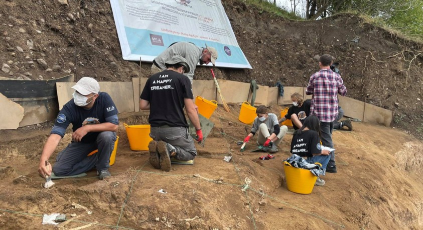 დმანისის მახლობლად უძველესი ჰომინიდების ახალ კერას მიაგნეს