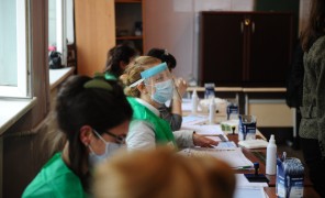 კოვიდინფიცრებული მოქალაქეები არჩევნებში მონაწილეობას მიიღებენ