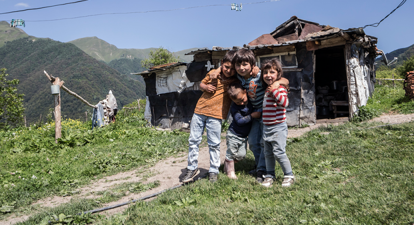 „სახლი რომ გვქონდეს…“