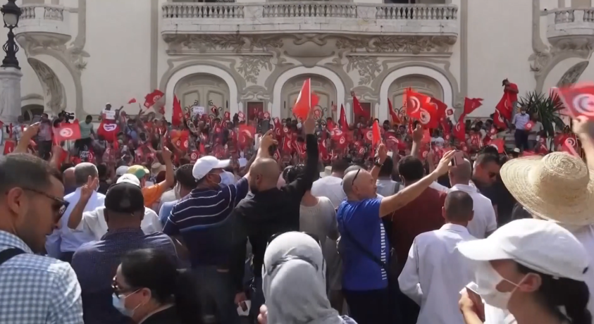 ტუნისში პრეზიდენტის წინააღმდეგ საპროტესტო აქცია გაიმართა