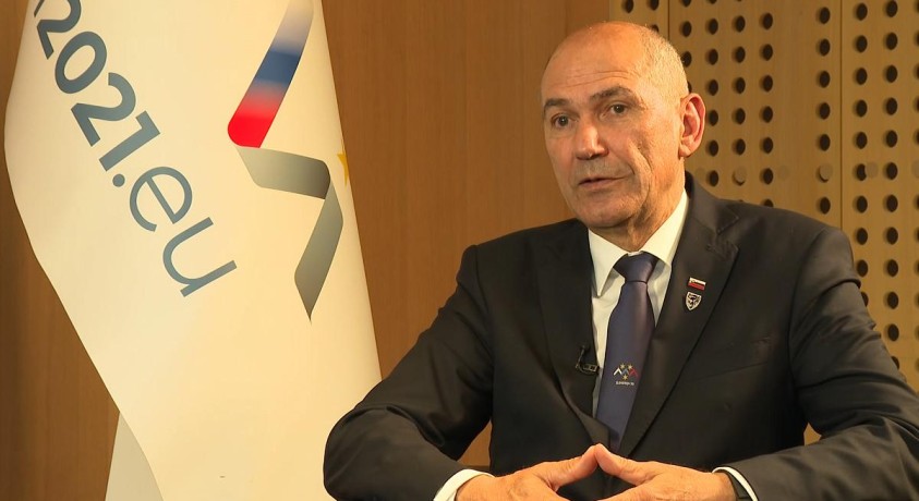 სლოვენიის პრემიერი ევროკავშირის გაფართოებაზე, მიგრაციასა და კანონის უზენაესობაზე საუბრობს