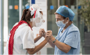 ბრძოლა სიცილისთვის – ექიმი ჯამბაზების მისია