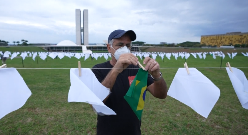 ბრაზილიაში კოვიდით დაღუპულთა ახლობლები სენატორთა წინაშე წარდგნენ