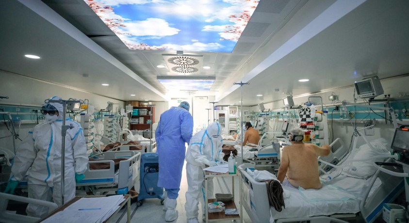 რუმინეთში ვირუსის შემთხვევები იმატებს, ჯანდაცვის სისტემა კოლაფსის ზღვარზეა