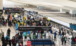 აშშ სრულად ვაქცინირებული უცხოელი ვიზიტორებისთვის საზღვრებს ხსნის