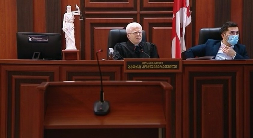 მორიგი სასამართლო პროცესი კვლავ მესამე პრეზიდენტის გარეშე ჩატარდა