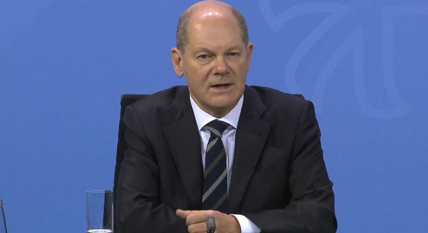 გერმანიის ახალი კანცლერი პირველი ოფიციალური ვიზიტით პარიზს ეწვევა