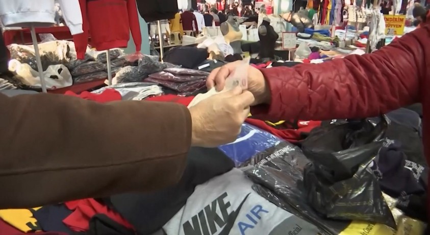 ბერძენი და ბულგარელი ტურისტები საყიდლებზე თურქეთში გადადიან