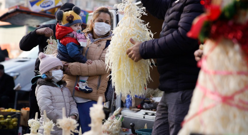 წინასაახალწლო ბაზარი – 30 დეკემბრის ფოტოქრონიკა