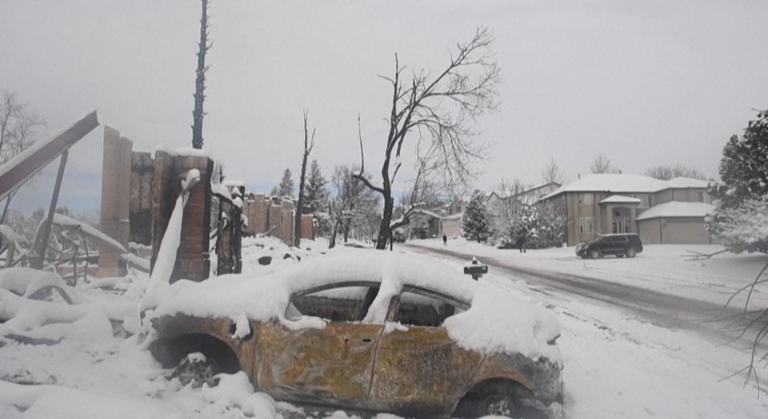 ტყის ხანძარმა აშშ-ში 1000-ზე მეტი შენობა გაანადგურა