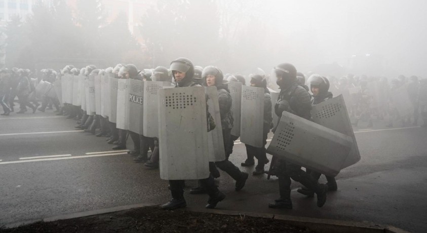 ყაზახეთის პრეზიდენტმა ქვეყანაში საგანგებო მდგომარეობა გამოაცხადა