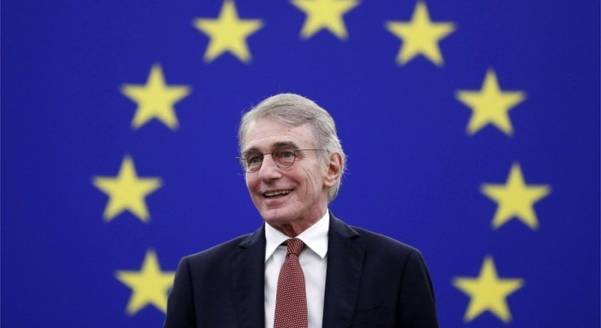 დავიდ სასოლის გზა: ადგილობრივი გაზეთიდან ევროპარლამენტამდე