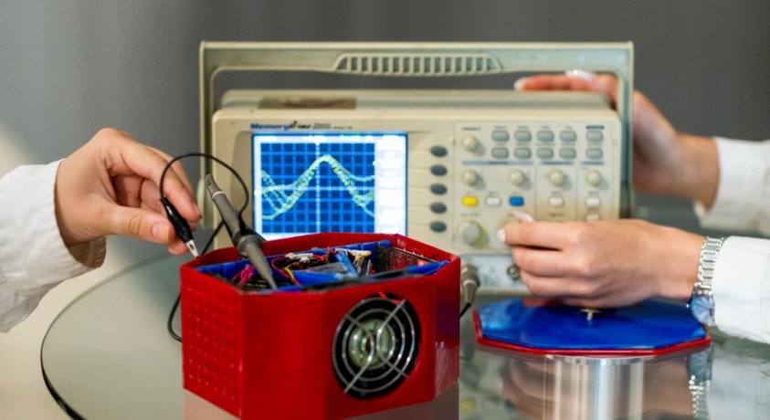 მოწყობილობა რომელიც ჰაერს ვირუსებისგან წმენდს – ახალგაზრდა გამომგონებლების წარმატება