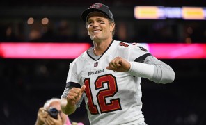 ლეგენდარულმა ტომ ბრეიდიმ კარიერა დაასრულა