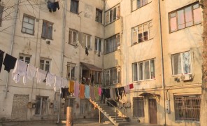 ავარიული კორპუსი – 150 ოჯახი სიცოცხლისთვის სახიფათო პირობებში ცხოვრობს