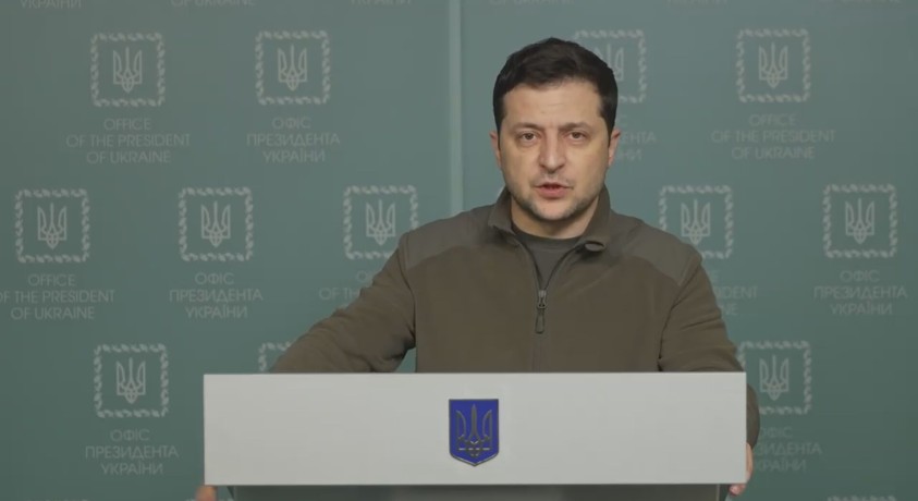 პრეზიდენტი ზელენსკის განცხადებით უკრაინა აკონტროლებს კიევისა და უკრაინის მთავრი ქალაქების შემოგარენს