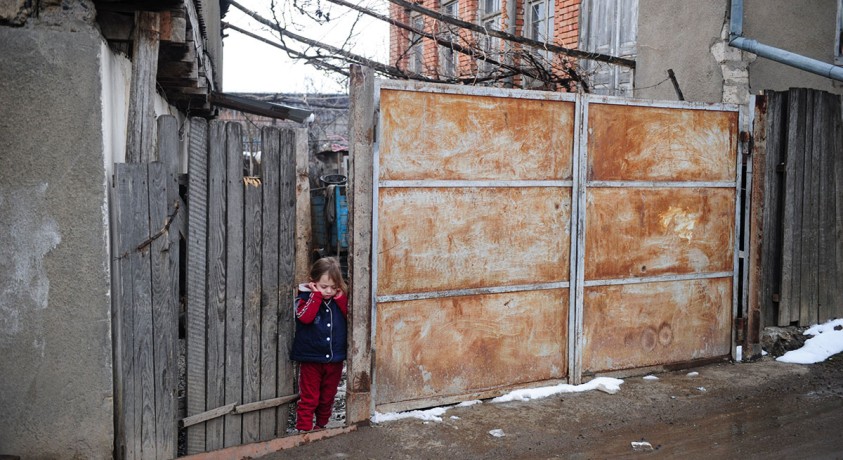 საოკუპაციო ხაზთან მცხოვრებლები უკრაინაში მიმდინარე ომზე