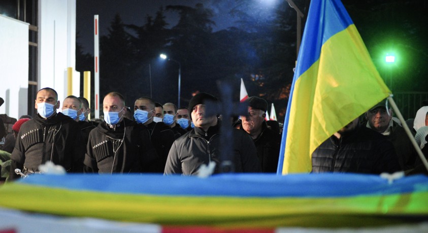 რუსეთ-უკრაინის ომში დაღუპული ქართველი სამხედროები საქართველოში ჩამოასვენეს