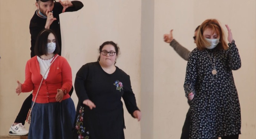 „ახალი თამაში” – სპეციალური საჭიროების მქონე პირების სპექტაკლი უკრაინელი ბავშვების დასახმარებლად