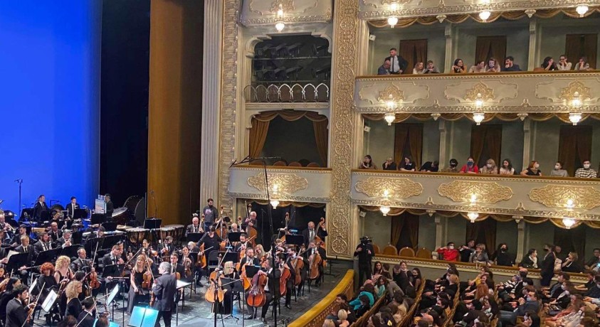 უკრაინის მხარდასაჭერად ეროვნული სიმფონიური ორკესტრის აქცია-კონცერტი გაიმართა