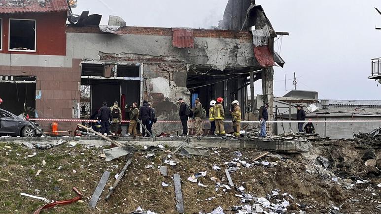 ომი უკრაინაში: რუსმა სამხედროებმა ლვივში სამოქალაქო ინფრასტრუქტურა და რკინიგზა დაბომბეს