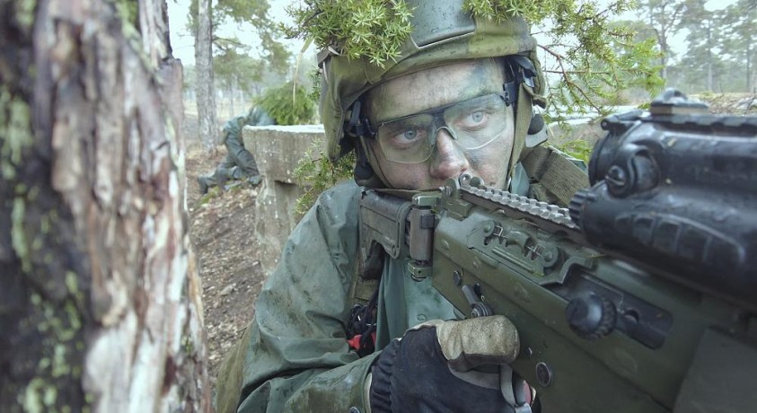 ბალტიის ზღვის კუნძულზე შვედი ჯარისკაცები რუსეთის თავდასხმისთვის ემზადებიან