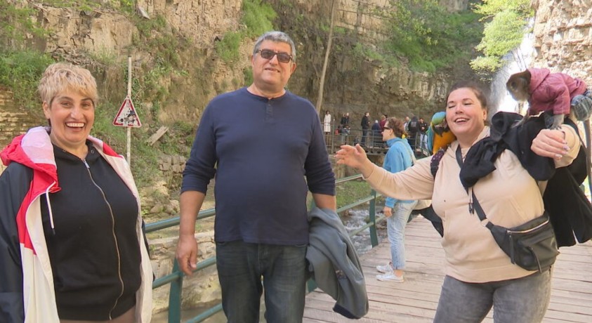 საქართველოს ვიზიტიორებს შორის ტურისტი ცოტაა – ამბობენ ტურიზმის სფეროს წარმომადგენლები