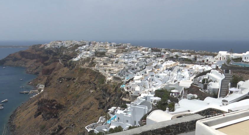 კუნძულ სანტორინზე საზაფხულო ტურისტული სეზონი დაიწყო