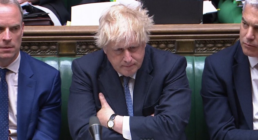 ბორის ჯონსონმა ბოდიში მოიხადა, თუმცა გადადგომას არ აპირებს