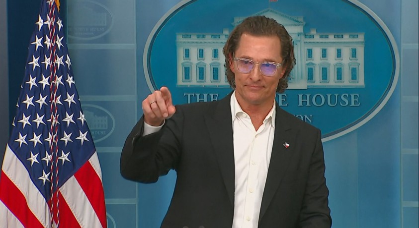 მეთიუ მაკ-კონეჰიმ თეთრ სახლს იარაღის კონტროლის გამკაცრებისკენ მოუწოდა