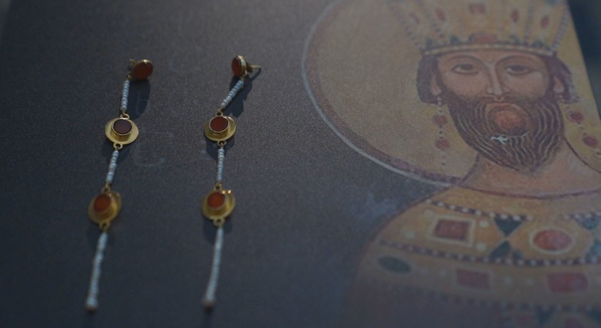 აფხაზური სამკაული, რომელიც ქართველებისა და აფხაზების საერთო ისტორიას ჰყვება