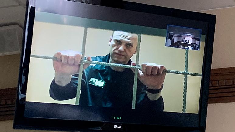 ალექსეი ნავალნი ციხის საკნიდან გაურკვეველ ადგილას გადაიყვანეს