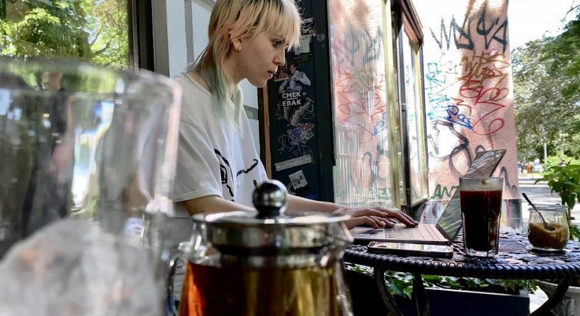 რუსეთიდან „ტვინები“ გაედინება: უკრაინასთან ომის გამო რუსეთს მისი ათასობით მოქალაქე ტოვებს