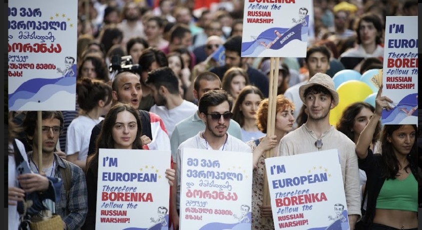 „შინ ევროპისკენ“ – აქცია რუსთაველის გამზირზე