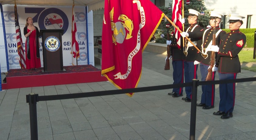 აშშ-ის საელჩოსთან მომხდარი დაპირისპირების პოლიტიკური განხილვები