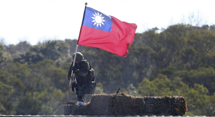 ნენსი პელოსის ტაივანში ვიზიტის შემდეგ, პეკინი და ვაშინგტონი რეგიონში სამხედრო მანევრებს ატარებენ