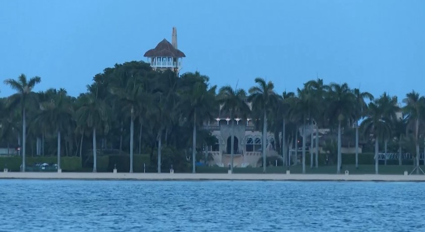 გამოძიების ფედერალურმა ბიურომ დონალდ ტრამპის ფლორიდის სახლი გაჩხრიკა