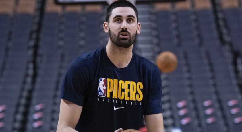 გოგა ბითაძე პარკეტს დაუბრუნდა-ქართველი ცენტრის სადებიუტო მატჩი მიმდინარე სეზონში