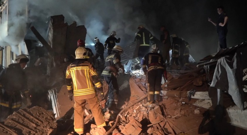 აღმოსავლეთის ფრონტი: ხარკივში სარაკეტო იერიშს შვიდი ადამიანის სიცოცხლე ემსხვერპლა